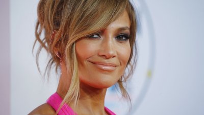 Холивудски прически, които ще ви направят по-млади (галерия)