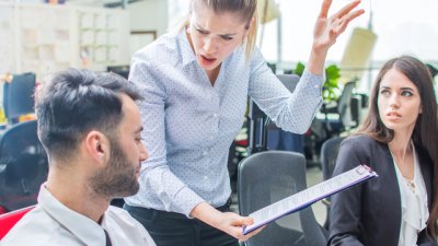 Признаци, че работите в отровна среда