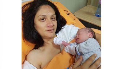 Мариана Попова показа бебето си