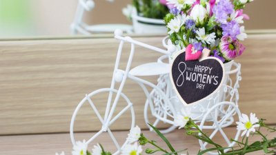 Честит 8-и март!