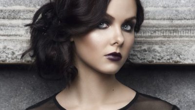 Как да се справим с тъмните устни?