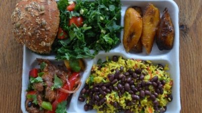 Училищната храна в различни части на света