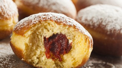 Домашни понички с пълнеж от сладко