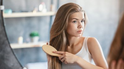 Реакционен косопад – среща се по-често при жените, но има решение и за него