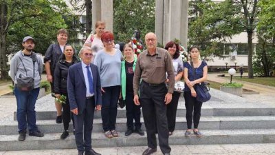 Алиансът на хора с редки болести отдаде почит на загиналите лекари в пандемията