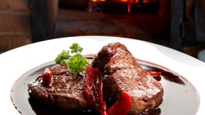 Филе миньон със свинско месо