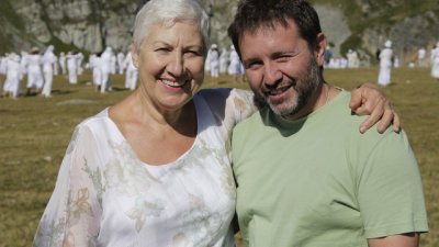 Славка Калчева благодари на д-р Емилова в нов филм