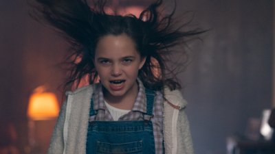 Излиза новата екранизация на хита „Подпалвачката“ от Стивън Кинг