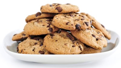 Домашни маслени бисквити с шоколадови парченца