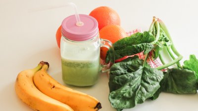 Смути с банан, спанак и фъстъчено масло 