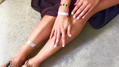 Татуси в сребърно и златно заменят бижутата това лято (галерия)