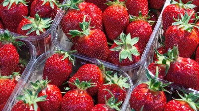 Как да съхранявате ягоди така, че да не се развалят бързо