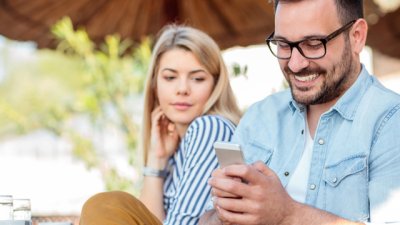 6 знака, че той се оглежда за нещо по-добро, докато е с вас