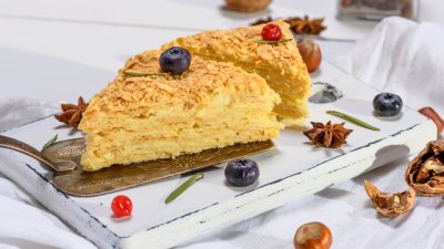 Торта &bdquo;Наполеон&ldquo; със сълзици