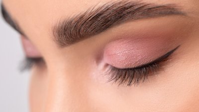 4 етерични масла за бърз растеж на веждите 