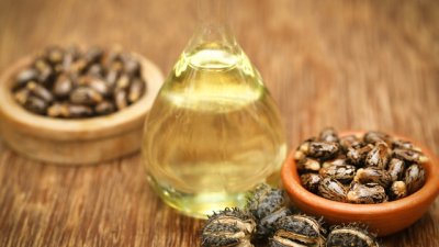 Рициново масло за красива коса и при косопад