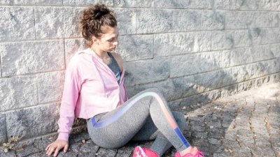 Дамски цветни клинове &ndash; с какво да ги съчетаете?