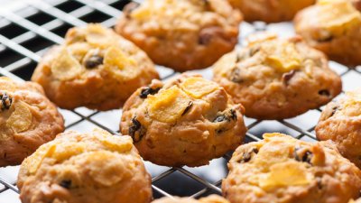 Маслени бисквити с корнфлейкс и кокос