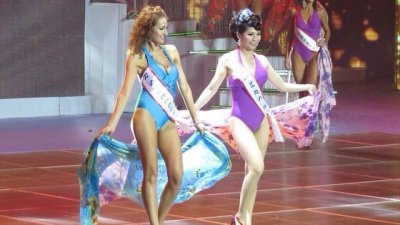 Ивелина Павлова представи достойно България на &bdquo;Mrs World&ldquo; 2013