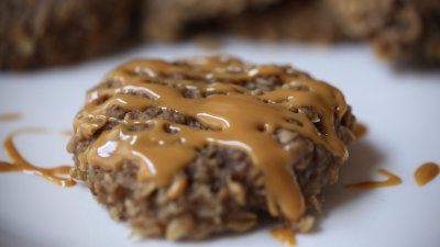 Бърз протеинов сладкиш с фъстъчено масло 