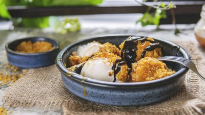 Хрупкав пържен сладолед 