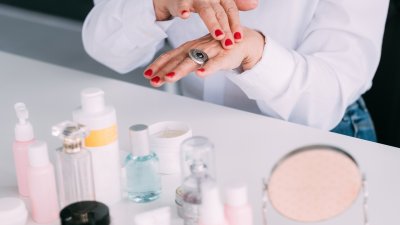 Признаци, че злоупотребявате с козметични продукти