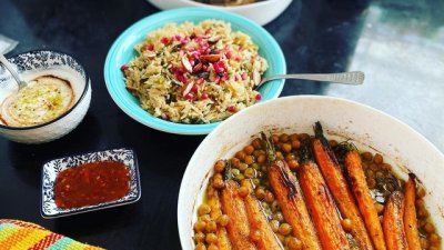 Агнешко по Марокански/Тунизийски с две гарнитури и сос