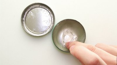 15 полезни употреби на вазелина 