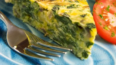 Киш с фета, спанак и гъби