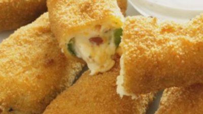 Панирани пълнени чушки с кашкавал и бекон