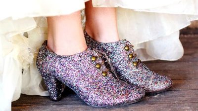 Как да си направите блестящи обувки?