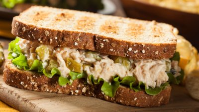 Тост с риба тон