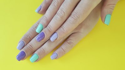 Идеи за пастелни маникюри (галерия)