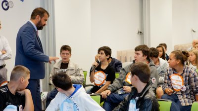 Състезанието „Отново на училище“ помогна на 50 деца