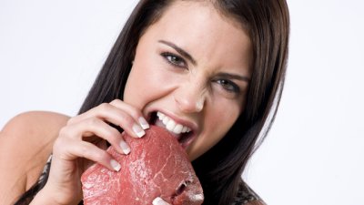 Защо не бива да прекаляваме с консумацията на протеини?