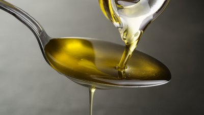 Как да използвате слънчогледовото олио за здрава коса?