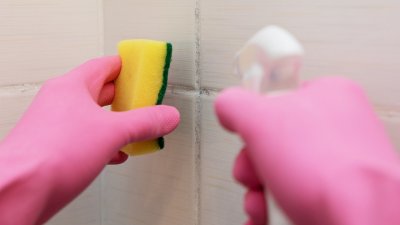 Чудодейна рецепта премахва мръсотията от фугите