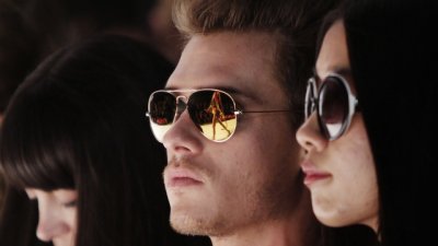 Какво издават дрехите му на първа среща 