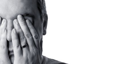 Сърдитото мълчание на мъжете – какво се крие зад него?