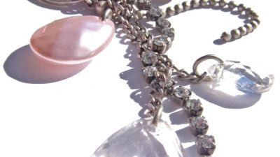 Златни или сребърни бижута да носим на Нова година?