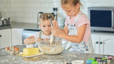 Трикове за премахване на петна от масло по дрехите