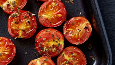 Печени домати с подправки 