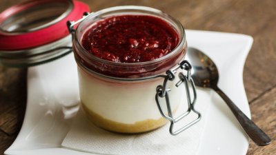 Чийзкейк в бурканче