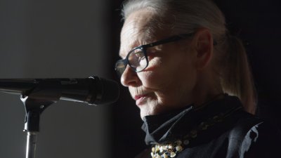 Цветана Манева представи биографичната си книга във Варна