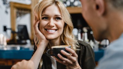 Защо интровертните личности създават трайни връзки