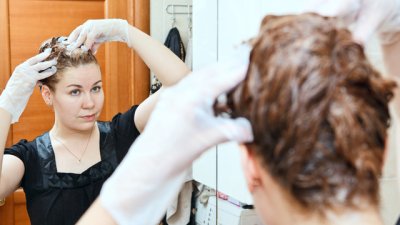 Опасно ли е да боядисвате косата си по време на бременност? 