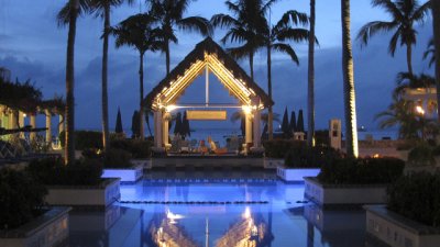 Красиви архитектурни решения при басейните