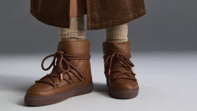 Какви аксесоари подхождат на кафяво палто? Открийте аутфити с най-модерния цвят за този сезон