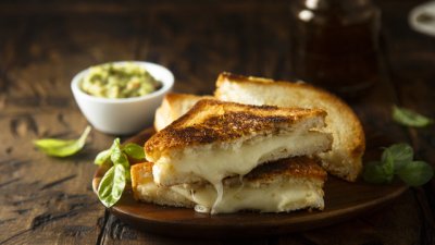 Сандвичи на грил с Едамер