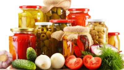 13 апетитни рецепти за туршии с камби и пиперки (галерия)